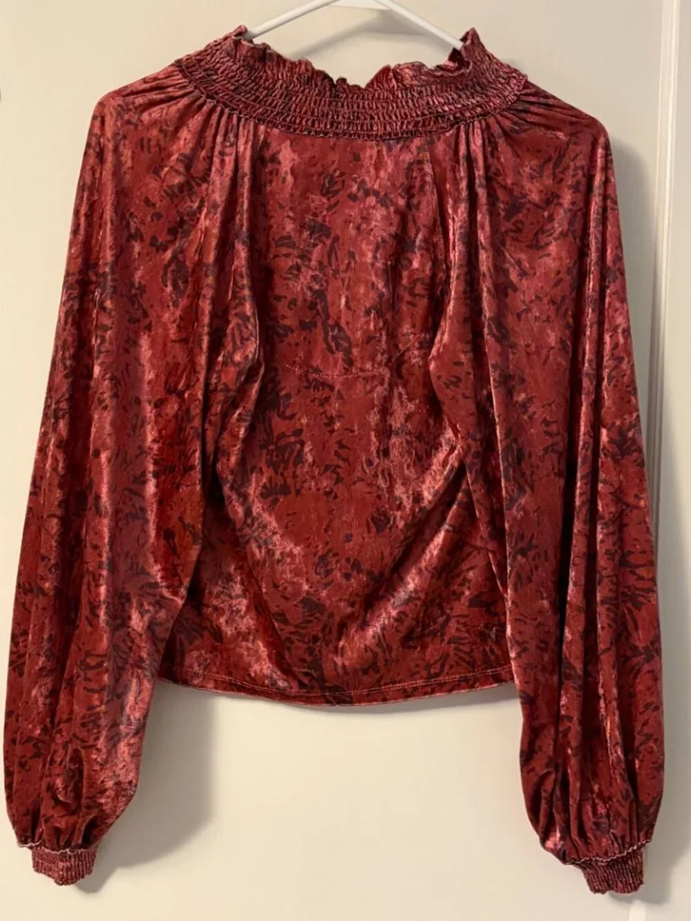 Free People Go Get 'Em Crushed Velvet Balloon Sleeve Blouse size XS bohemian
